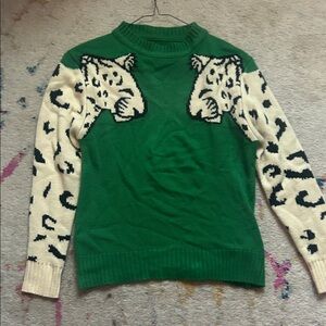 Chic Green Leopard Print Women's Sweater
